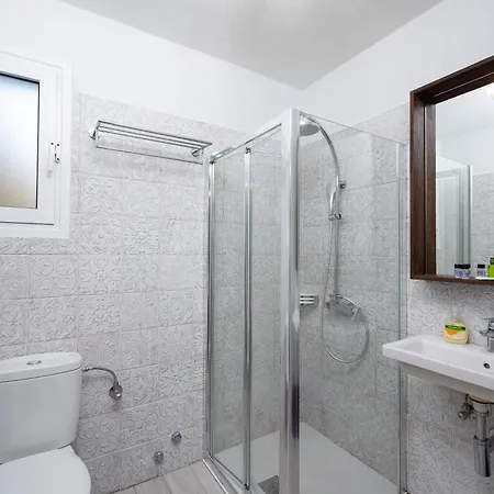 Barefoot Contessa Apartman Lurdáta