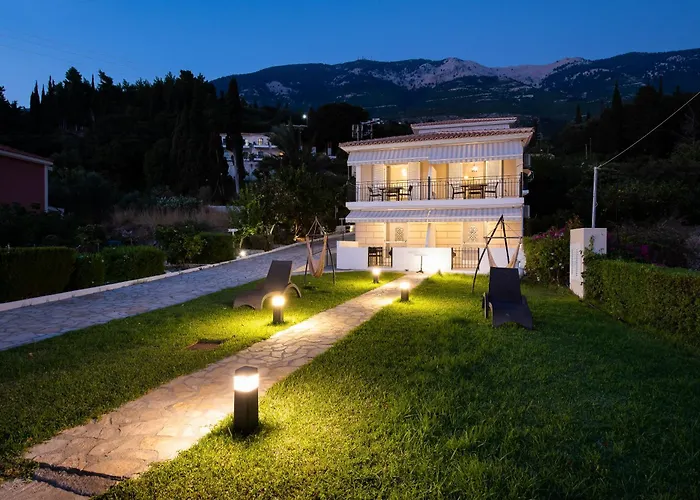 Barefoot Contessa * Λουρδάτα