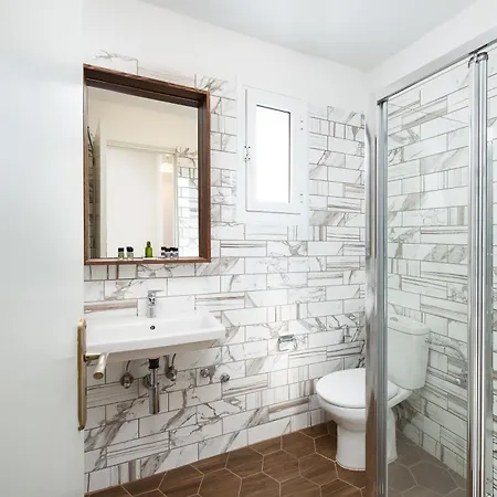 Barefoot Contessa * Lourdata (Kefalonia)